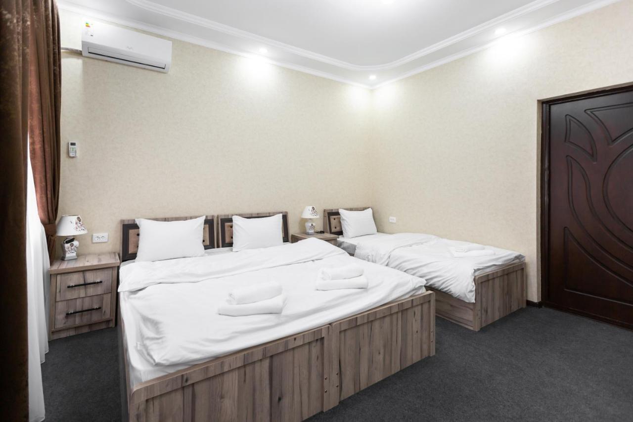 Light Hotel タシュケント エクステリア 写真
