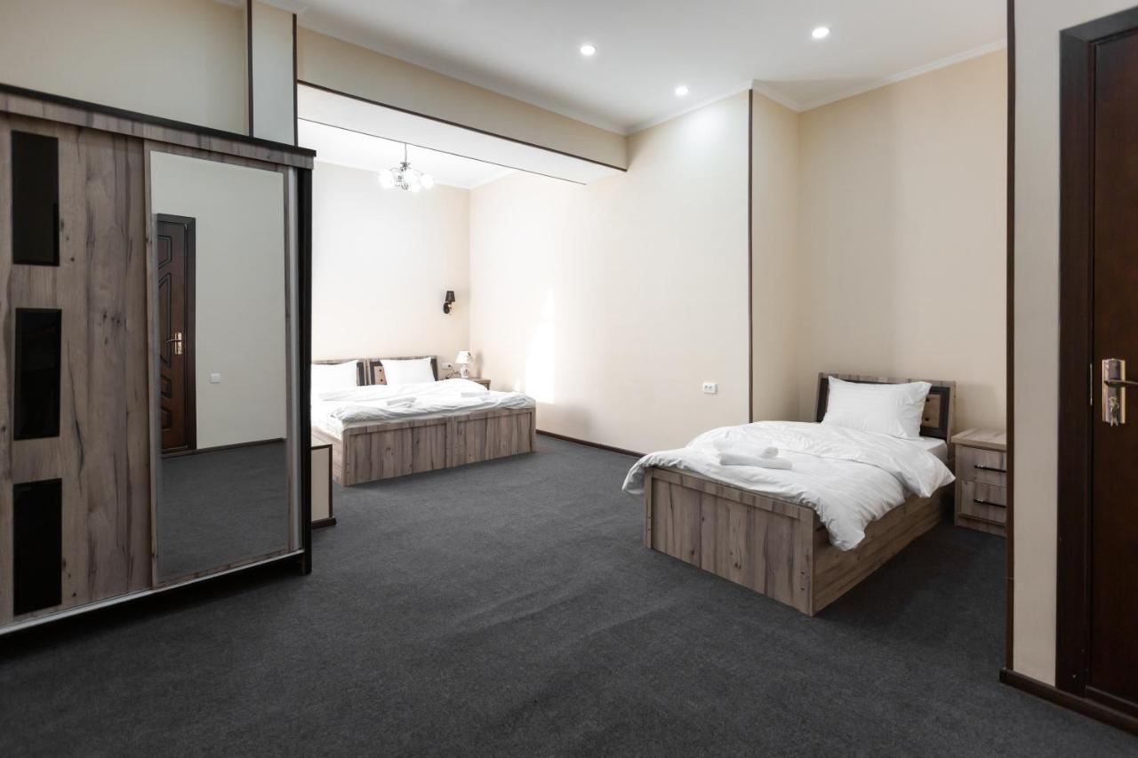 Light Hotel タシュケント エクステリア 写真
