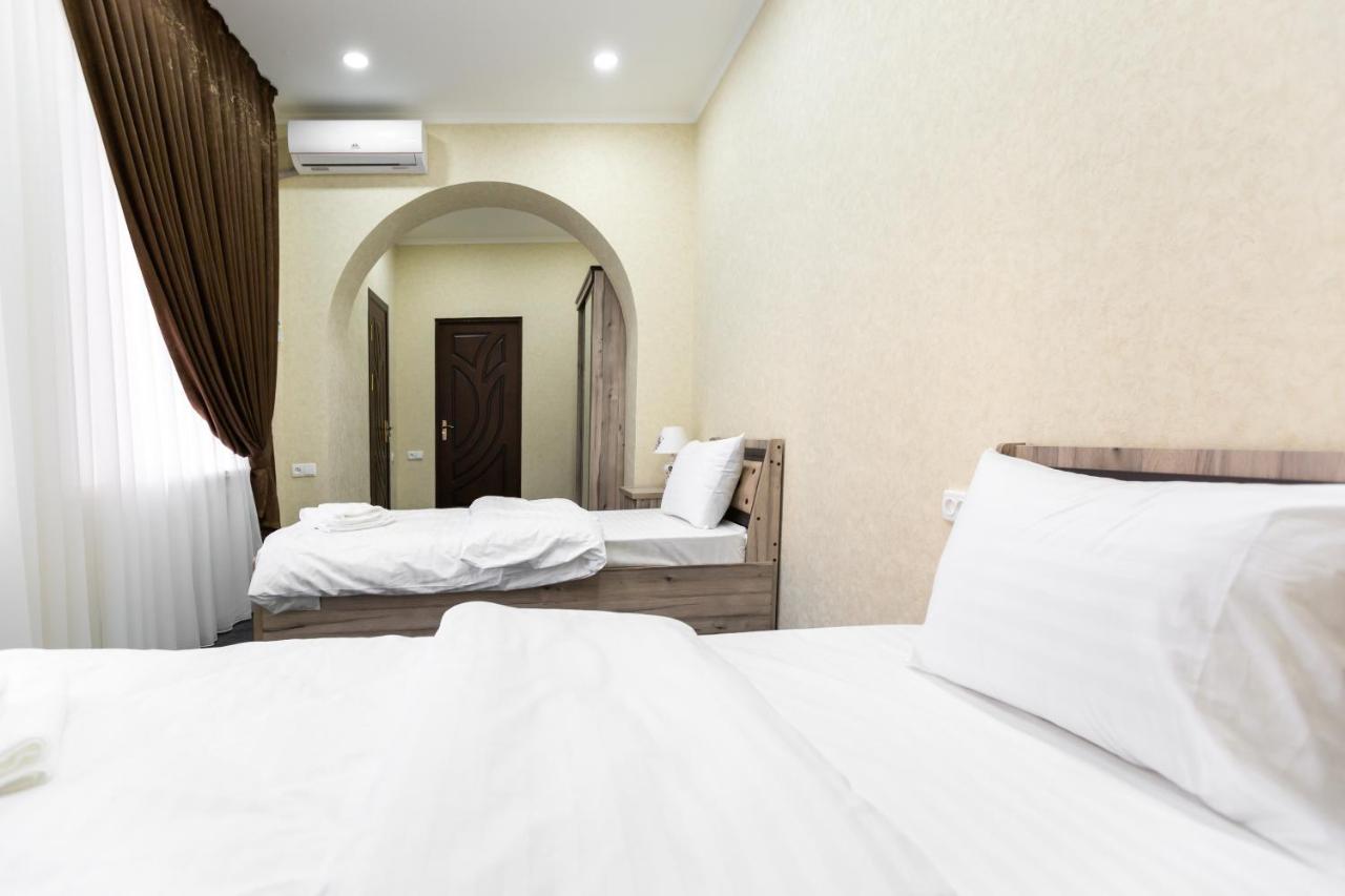 Light Hotel タシュケント エクステリア 写真